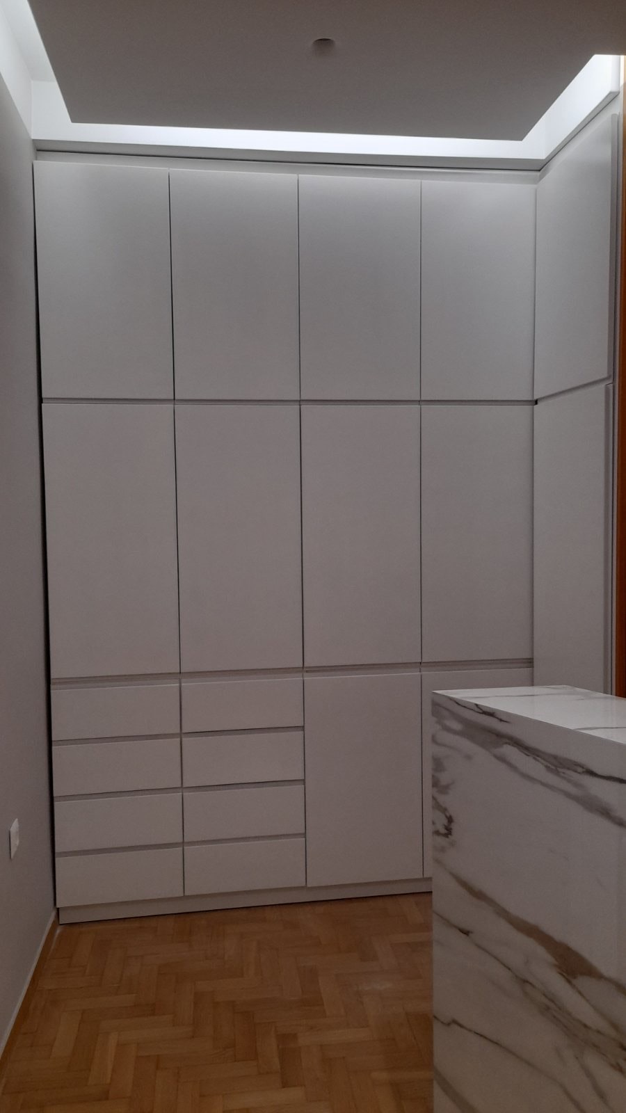 ktiriaki-anagennisi-kataskeyi-iatreiou-70-tetragonika-ston-peiraia (4)-min